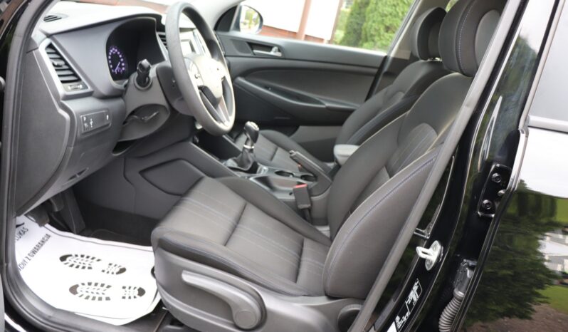 HYUNDAI Tucson  | 2015 | 115 KM | 1685cm3 | Czarny full