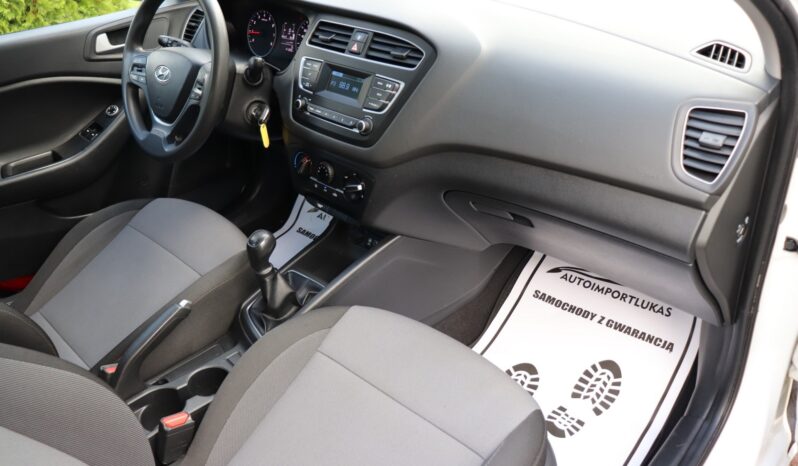 HYUNDAI i20  | 2020 | 84 KM | 1248cm3 | Biały full