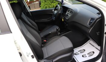 HYUNDAI i20  | 2020 | 84 KM | 1248cm3 | Biały full