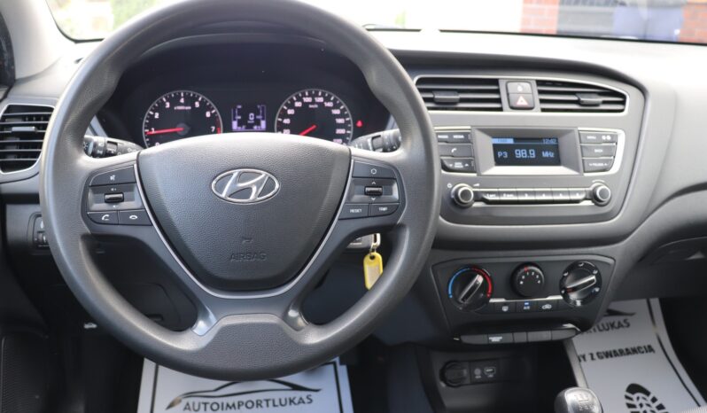 HYUNDAI i20  | 2020 | 84 KM | 1248cm3 | Biały full