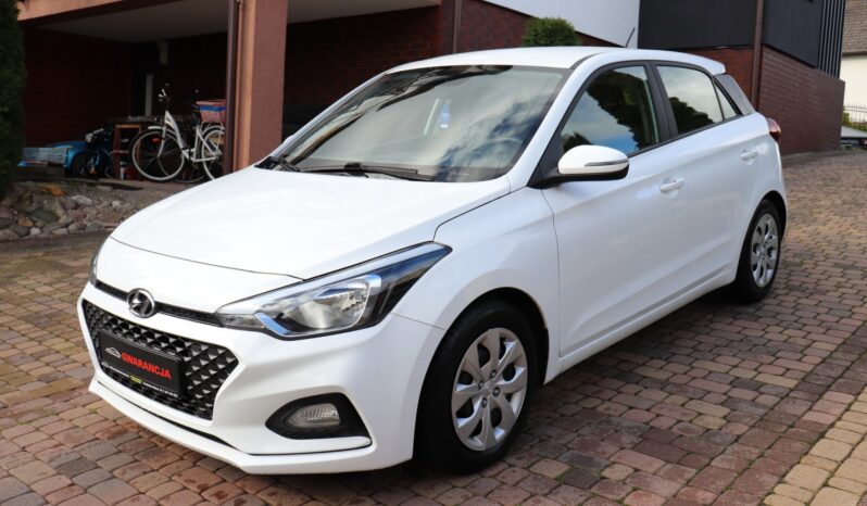 HYUNDAI i20  | 2020 | 84 KM | 1248cm3 | Biały full
