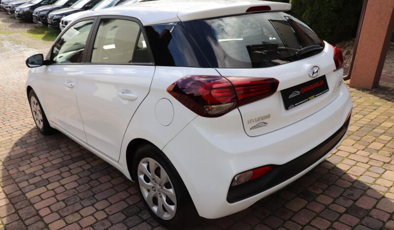 HYUNDAI i20  | 2020 | 84 KM | 1248cm3 | Biały full
