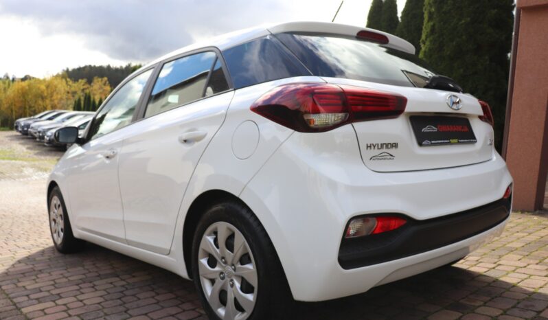 HYUNDAI i20  | 2020 | 84 KM | 1248cm3 | Biały full