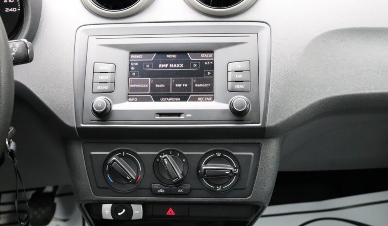 SEAT Ibiza  | 2016 | 75 KM | 999cm3 | Biały full