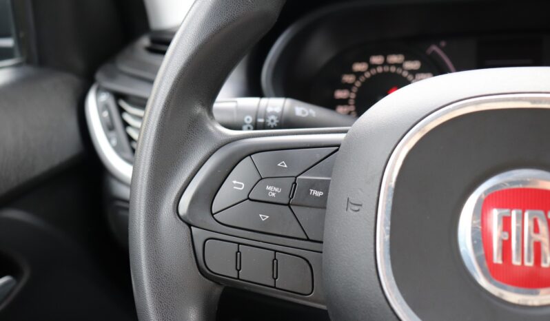 FIAT Tipo  | 2016 | 95 KM | 1368cm3 | Czarny full