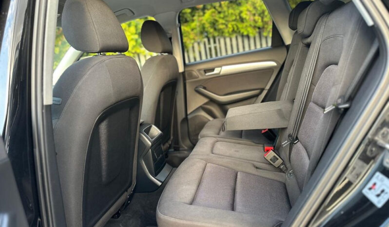 AUDI Q5  | 4×4 (stały) | Automatyczna | 177 KM | Czarny full