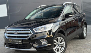 FORD Kuga  | 4×4 (doł. automatycznie) | Manualna | 150 KM | Czarny full