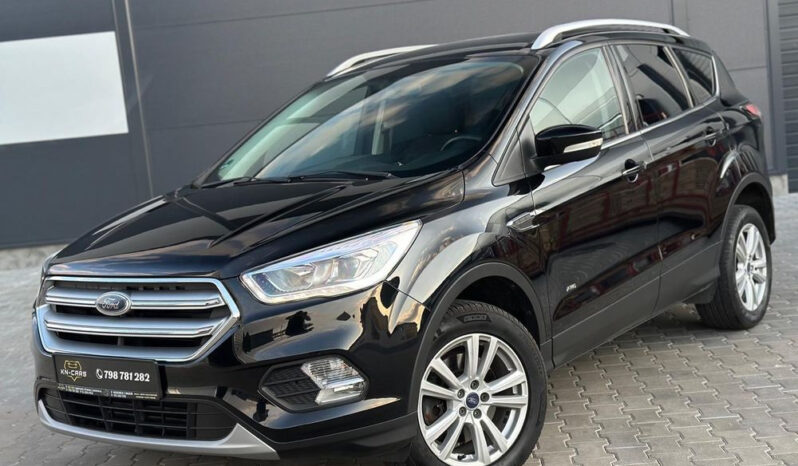 FORD Kuga  | 4×4 (doł. automatycznie) | Manualna | 150 KM | Czarny full