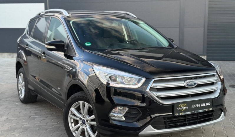 FORD Kuga  | 4×4 (doł. automatycznie) | Manualna | 150 KM | Czarny full