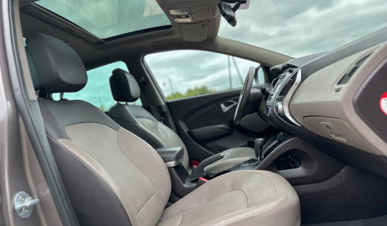 HYUNDAI ix35  | 4×4 (doł. automatycznie) | Automatyczna | 184 KM | Brązowy full