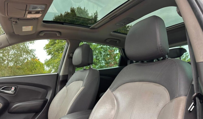 HYUNDAI ix35  | 4×4 (doł. automatycznie) | Automatyczna | 184 KM | Brązowy full