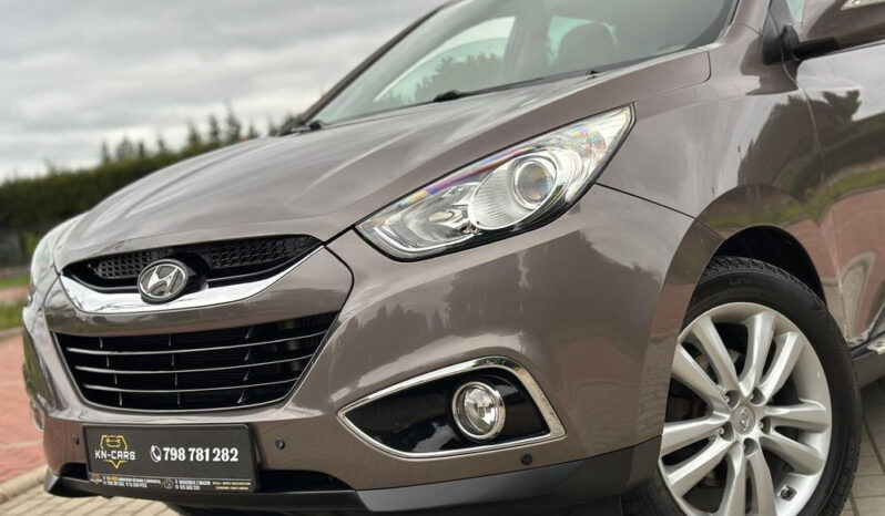 HYUNDAI ix35  | 4×4 (doł. automatycznie) | Automatyczna | 184 KM | Brązowy full