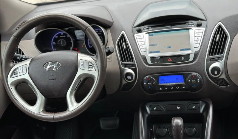 HYUNDAI ix35  | 4×4 (doł. automatycznie) | Automatyczna | 184 KM | Brązowy full