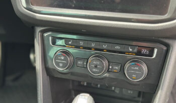 VOLKSWAGEN Tiguan  | 4×4 (stały) | Automatyczna | 150 KM | Czarny full