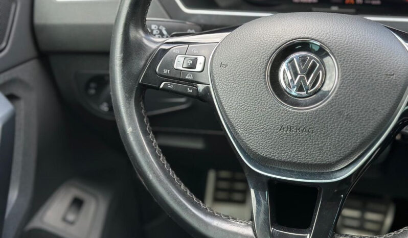 VOLKSWAGEN Tiguan  | 4×4 (stały) | Automatyczna | 150 KM | Czarny full