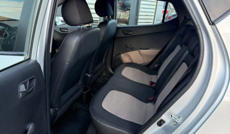 HYUNDAI i10  | FWD (przód) | Manualna | 87 KM | Srebrny full