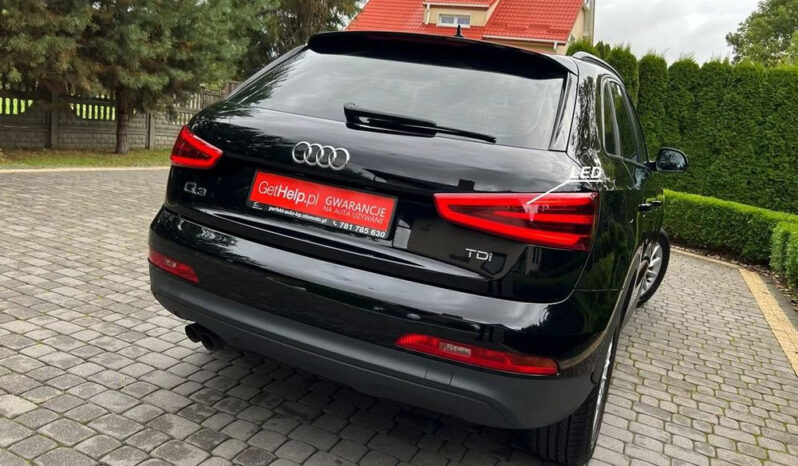 AUDI Q3  | FWD (przód) | Manualna | 140 KM | Czarny full