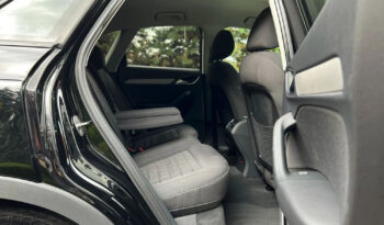 AUDI Q3  | FWD (przód) | Manualna | 140 KM | Czarny full
