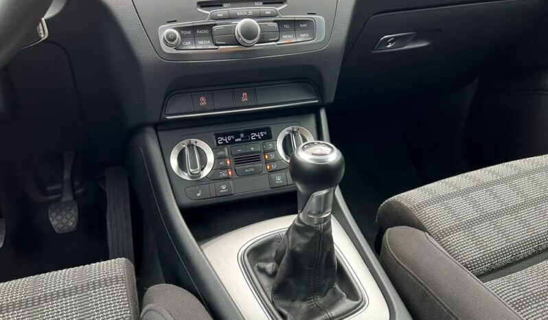 AUDI Q3  | FWD (przód) | Manualna | 140 KM | Czarny full