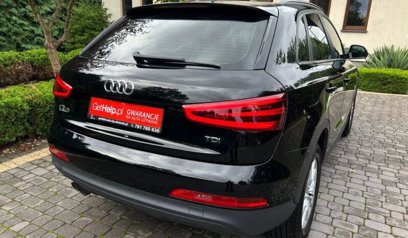 AUDI Q3  | FWD (przód) | Manualna | 140 KM | Czarny full