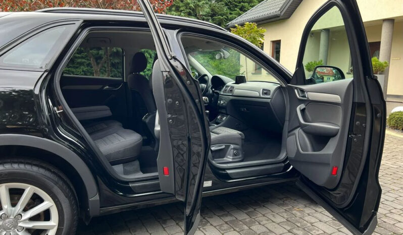 AUDI Q3  | FWD (przód) | Manualna | 140 KM | Czarny full
