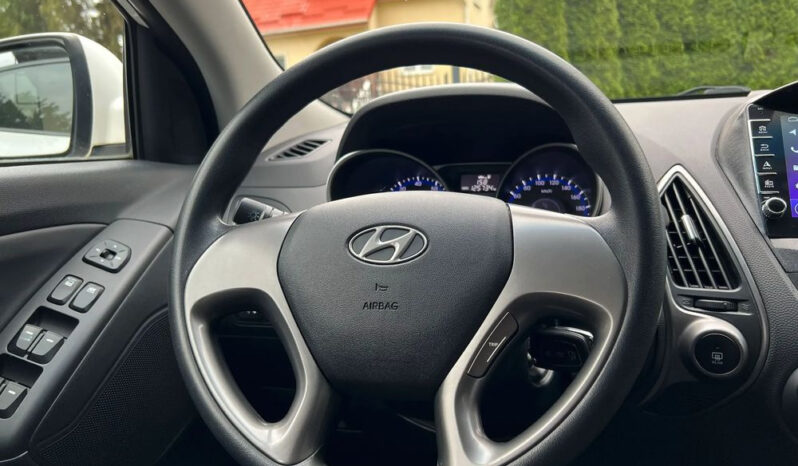 HYUNDAI ix35  | FWD (przód) | Manualna | 135 KM | Biały full