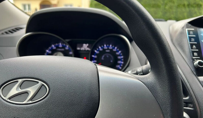 HYUNDAI ix35  | FWD (przód) | Manualna | 135 KM | Biały full
