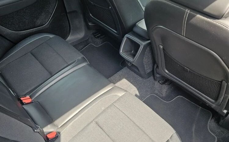 VOLVO XC 40 | FWD (przód) | Automatyczna | 149 KM | Czarny full