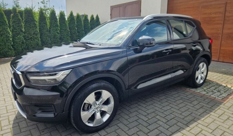 VOLVO XC 40 | FWD (przód) | Automatyczna | 149 KM | Czarny full