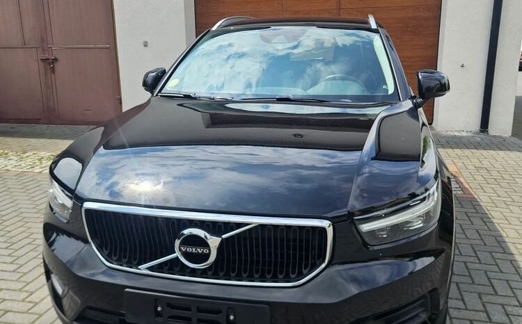 VOLVO XC 40 | FWD (przód) | Automatyczna | 149 KM | Czarny full