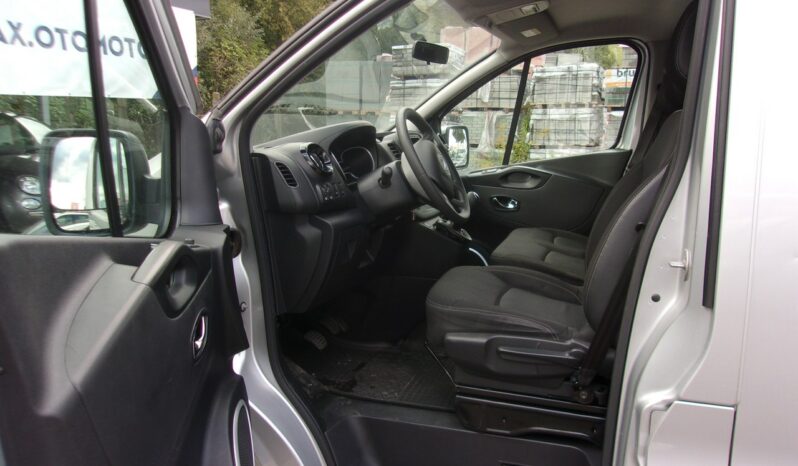 OPEL Vivaro | FWD (przód) | Manualna | 125 KM | Szary full