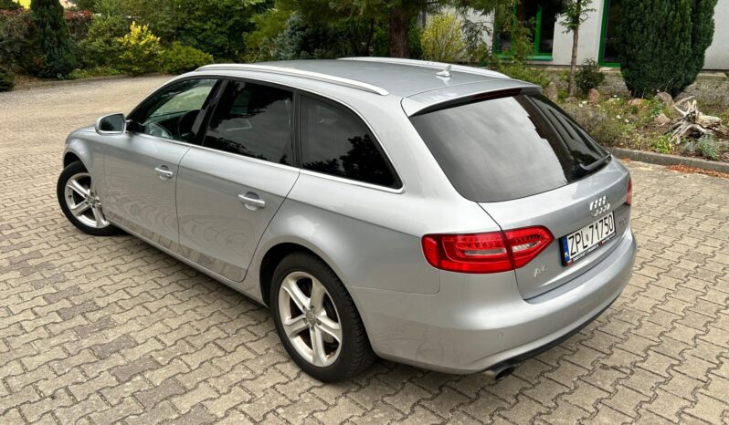 AUDI A4  | FWD (przód) | Automatyczna | 170 KM | Srebrny full