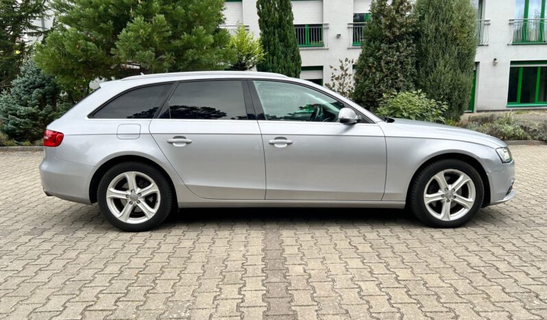 AUDI A4  | FWD (przód) | Automatyczna | 170 KM | Srebrny full