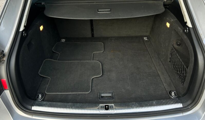 AUDI A4  | FWD (przód) | Automatyczna | 170 KM | Srebrny full