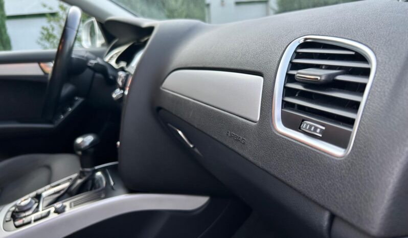 AUDI A4  | FWD (przód) | Automatyczna | 170 KM | Srebrny full