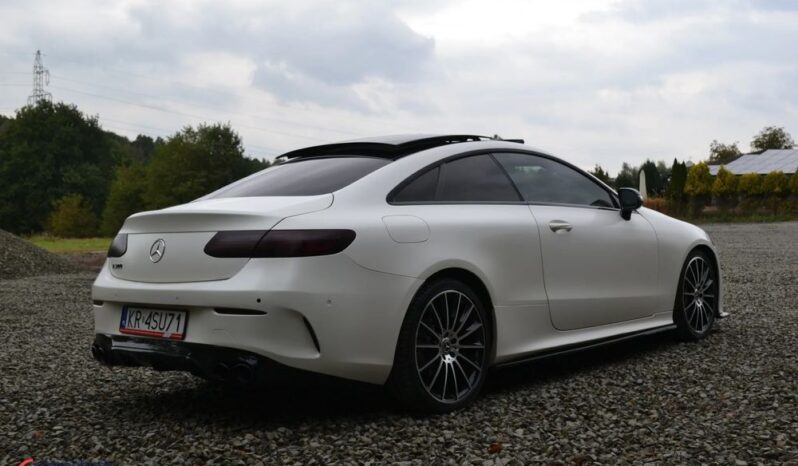 MERCEDES-BENZ Klasa E | RWD (tył) | Automatyczna | 245 KM | Biały full