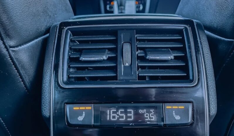 SKODA Superb  | FWD (przód) | Automatyczna | 150 KM | Czerwony full