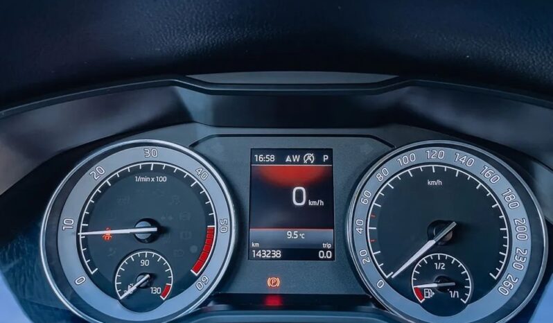 SKODA Superb  | FWD (przód) | Automatyczna | 150 KM | Czerwony full