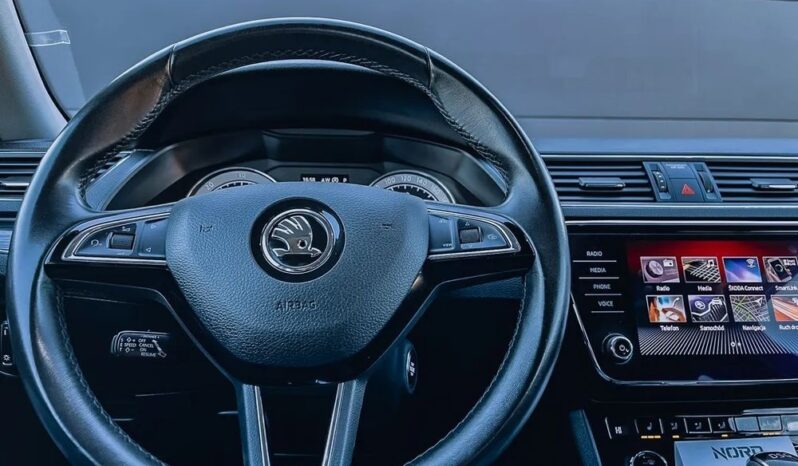 SKODA Superb  | FWD (przód) | Automatyczna | 150 KM | Czerwony full