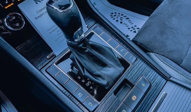 SKODA Superb  | FWD (przód) | Automatyczna | 150 KM | Czerwony full