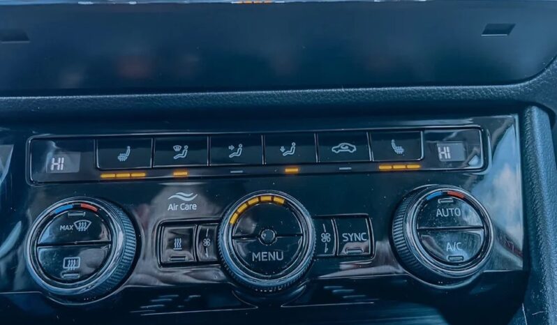 SKODA Superb  | FWD (przód) | Automatyczna | 150 KM | Czerwony full