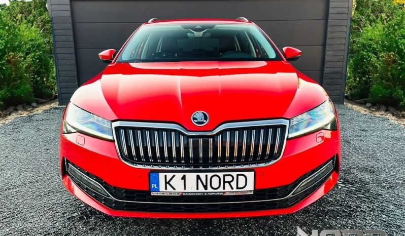 SKODA Superb  | FWD (przód) | Automatyczna | 150 KM | Czerwony full
