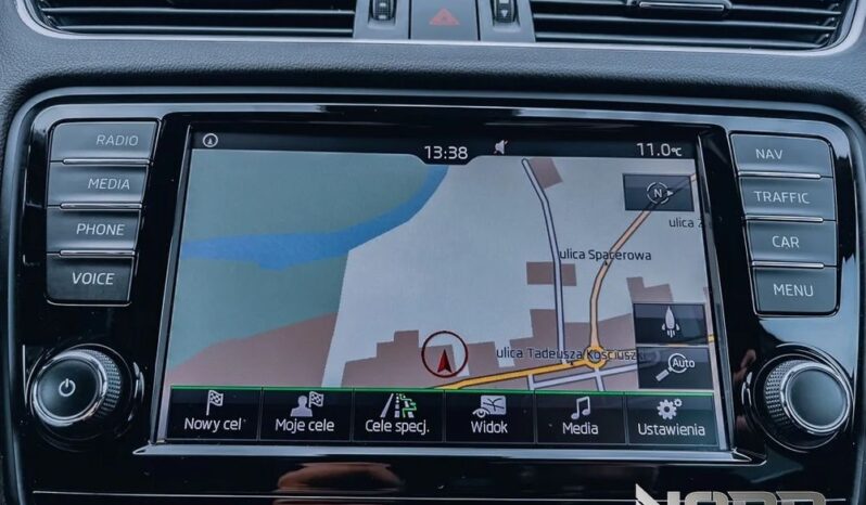 SKODA Octavia  | 4×4 (stały) | Automatyczna | 180 KM | Biały full