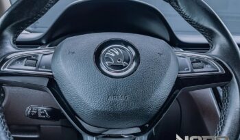 SKODA Octavia  | 4×4 (stały) | Automatyczna | 180 KM | Biały full
