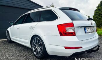 SKODA Octavia  | 4×4 (stały) | Automatyczna | 180 KM | Biały full