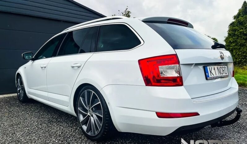 SKODA Octavia  | 4×4 (stały) | Automatyczna | 180 KM | Biały full
