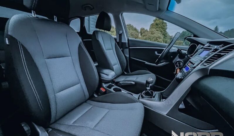 HYUNDAI I30  | FWD (przód) | Manualna | 110 KM | Brązowy full