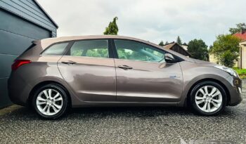 HYUNDAI I30  | FWD (przód) | Manualna | 110 KM | Brązowy full