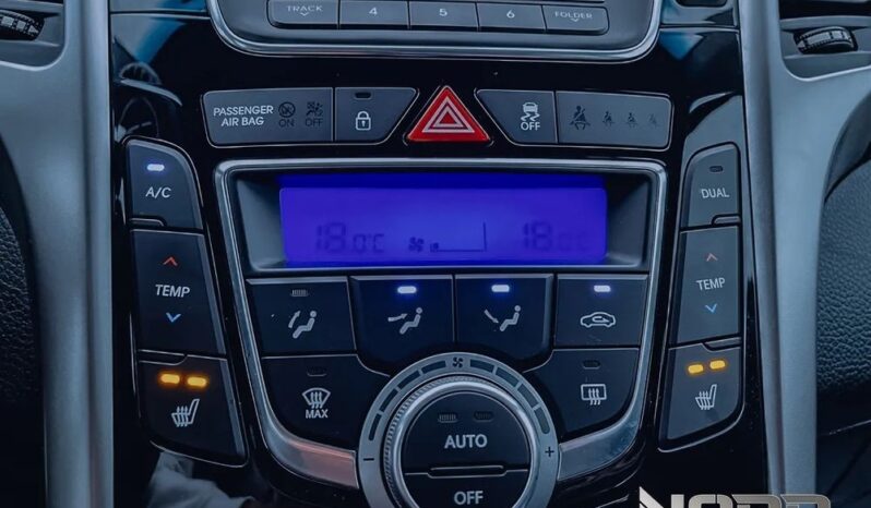 HYUNDAI I30  | FWD (przód) | Manualna | 110 KM | Brązowy full