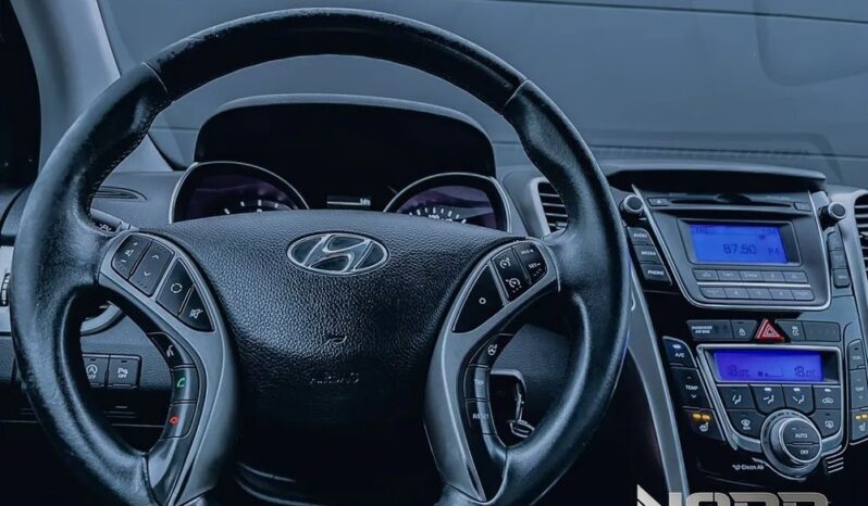 HYUNDAI I30  | FWD (przód) | Manualna | 110 KM | Brązowy full